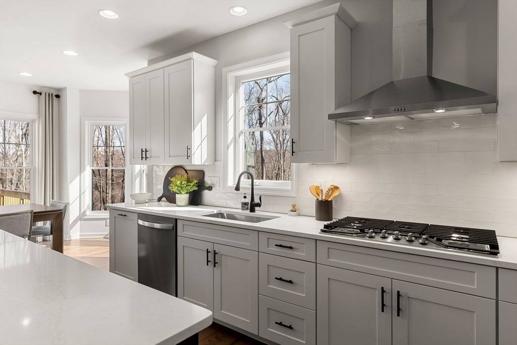Norton, MA 02766,18 Lloyd Circle #31