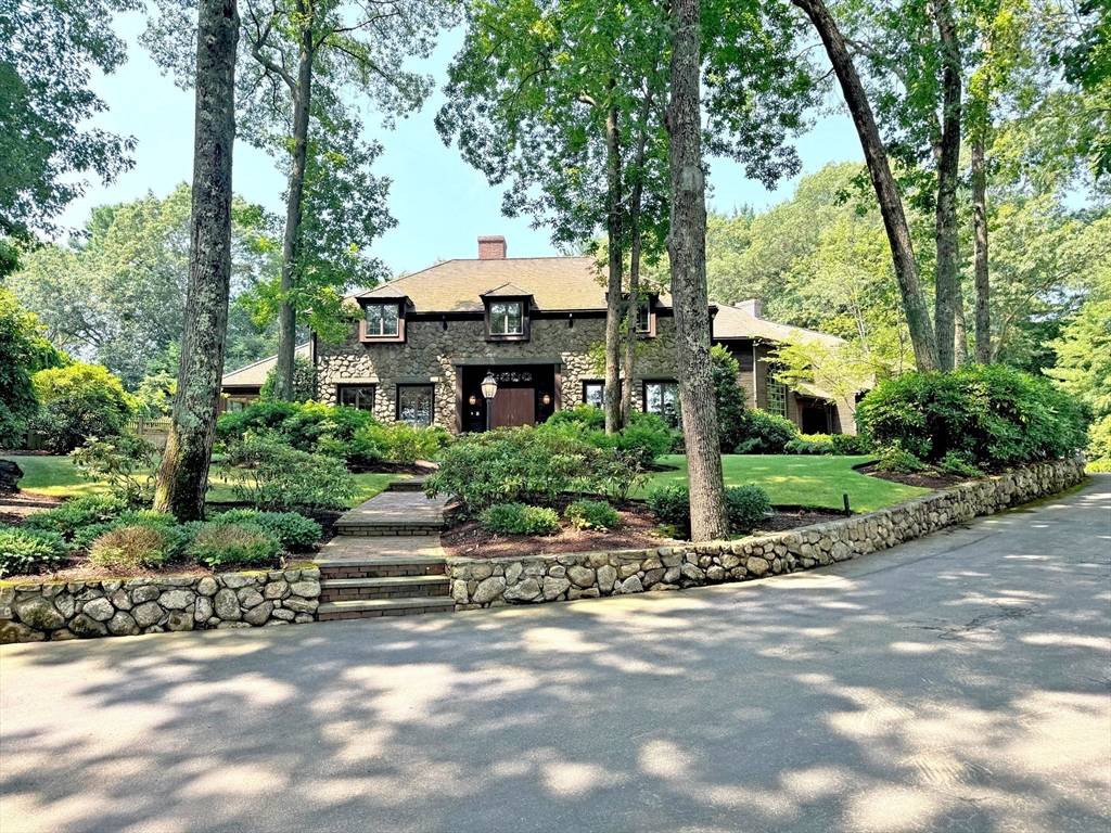 Hingham, MA 02043,11 Fulling Mill Ln
