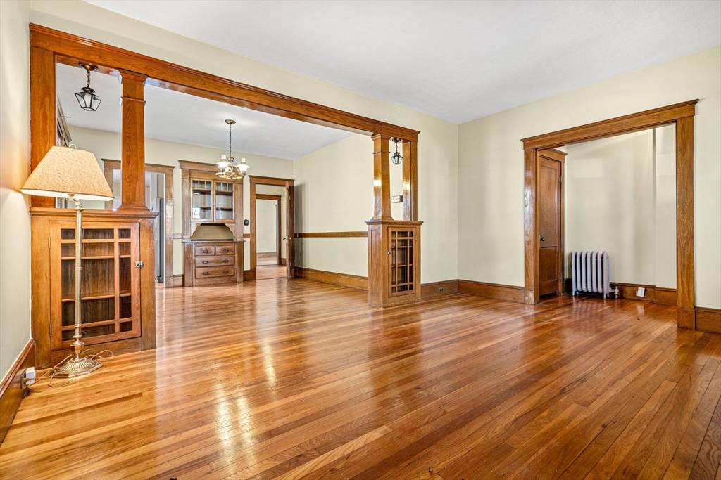 Malden, MA 02148,142 Oakland Street #1