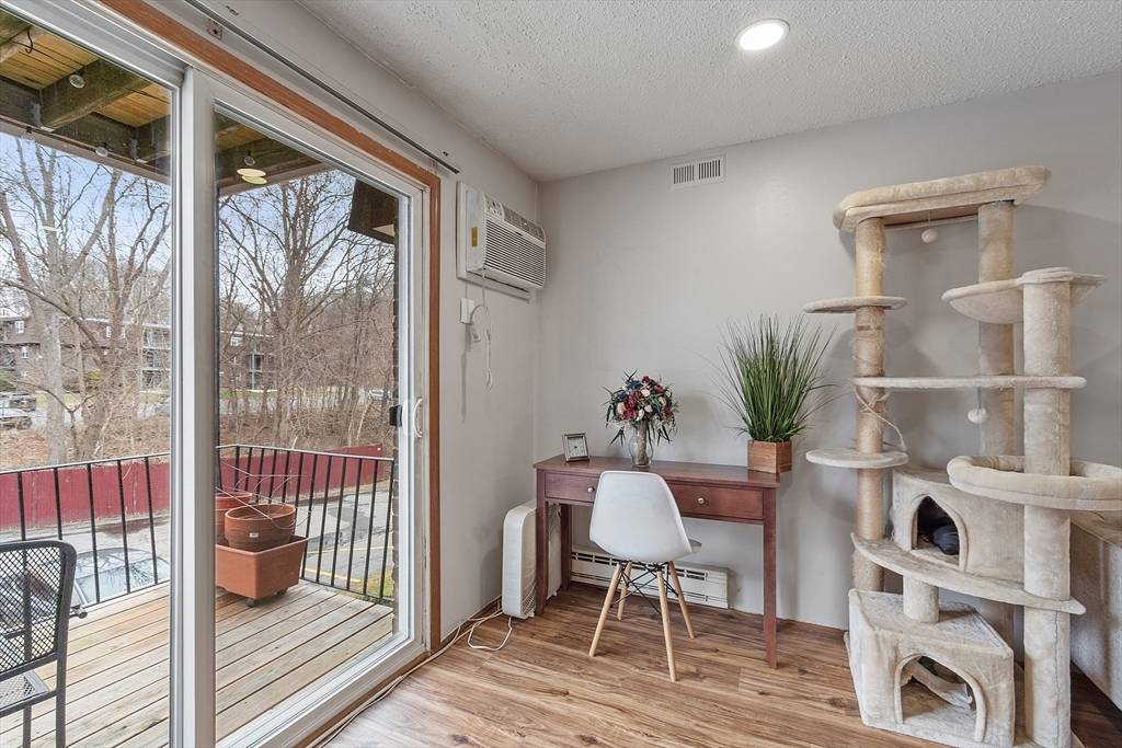 Dracut, MA 01826,98 Pemberton St #29