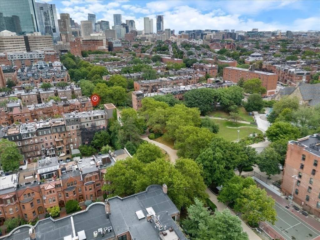 Boston, MA 02116,232 W Newton St #F
