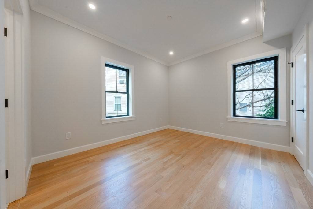 Cambridge, MA 02141,49 Webster Ave #1