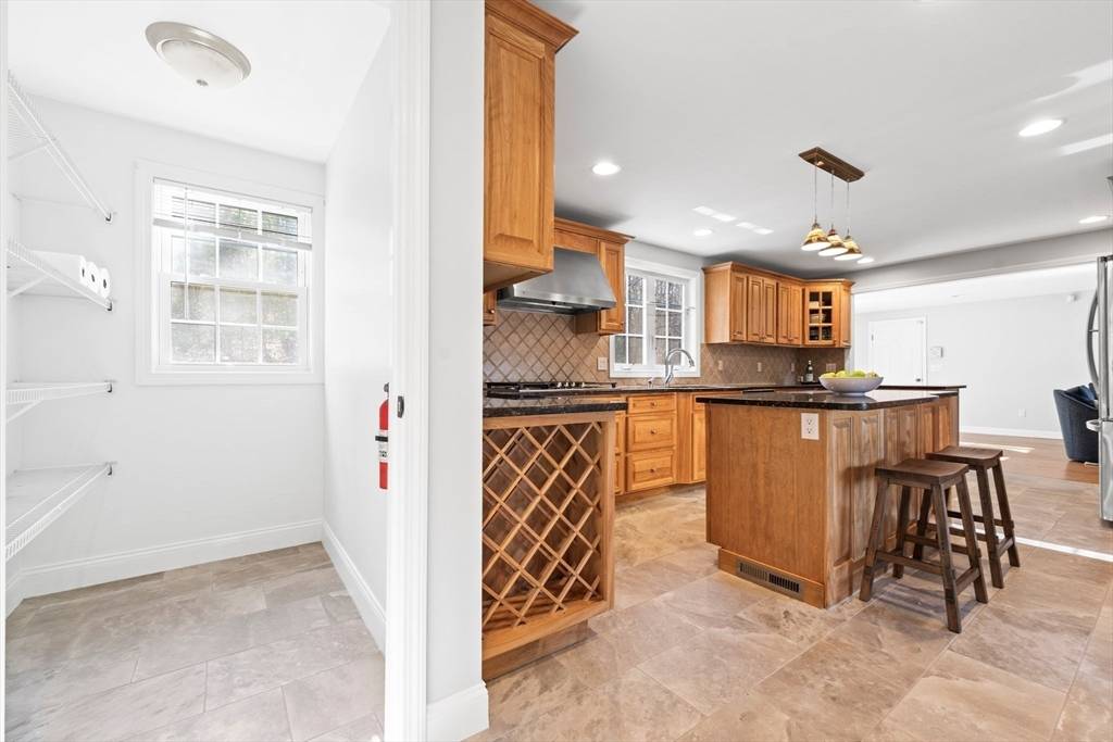 Westborough, MA 01581,27 Chestnut St