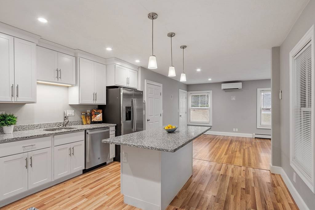 Holden, MA 01520,925 Main Street #1-F