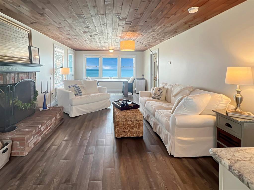 Scituate, MA 02066,296 Central Ave