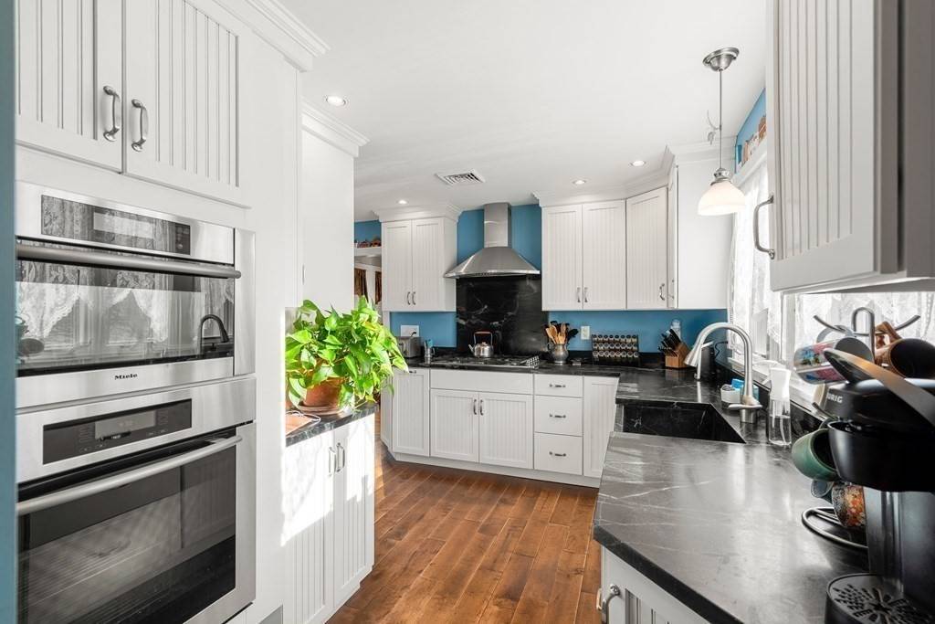 North Andover, MA 01845,233 Main St #2