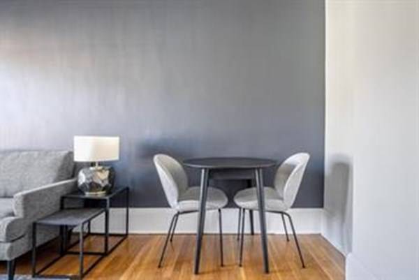 Brookline, MA 02446,674 Washington Street #3