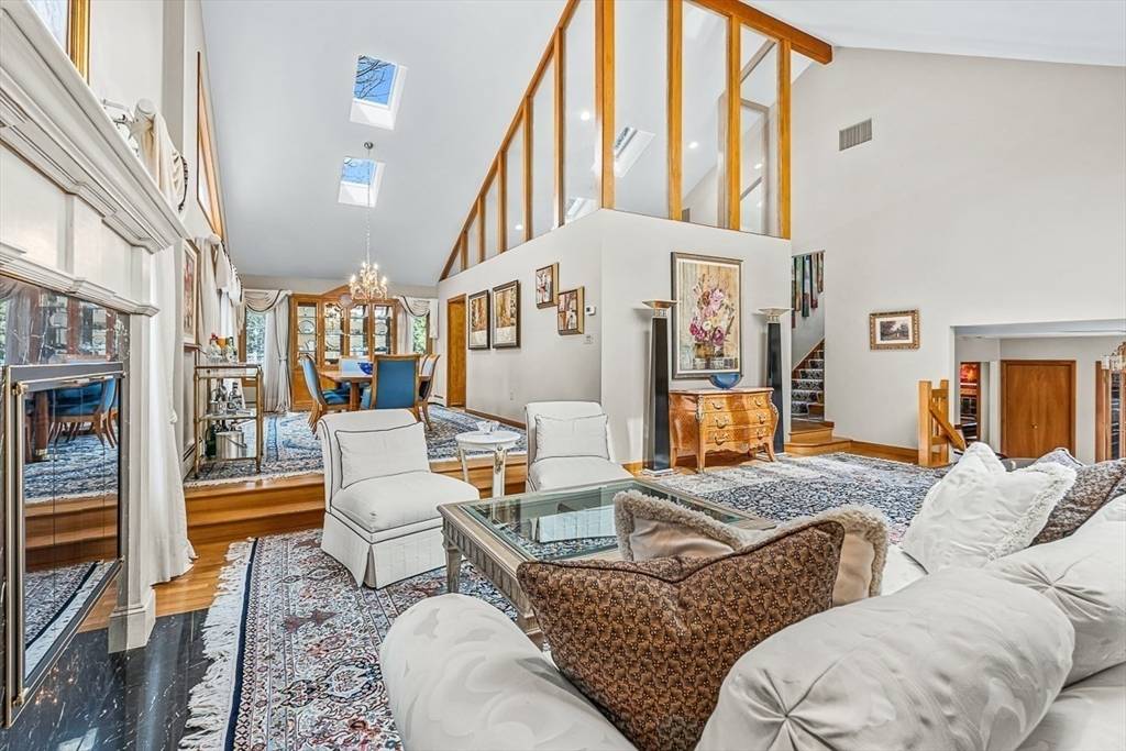 8 Tanglewood Lane Winchester, MA 01890