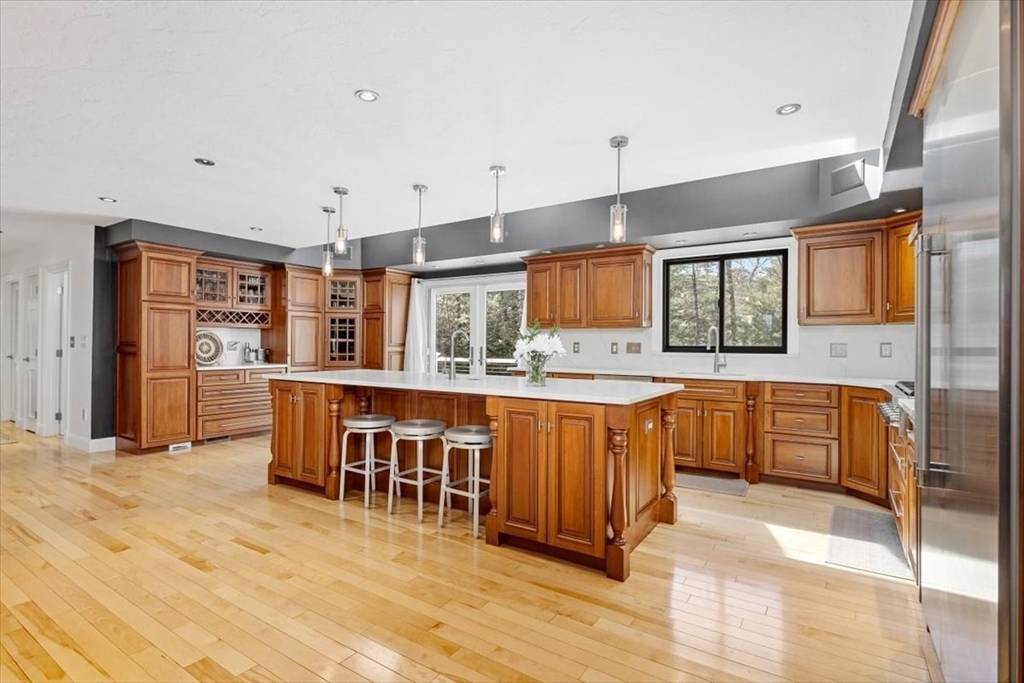 Hanover, MA 02339,20 Simmons Road