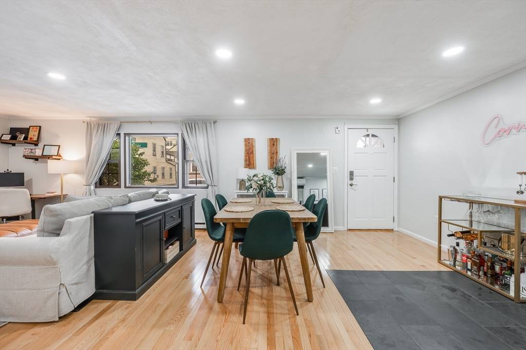 Boston, MA 02127,265 C St #1