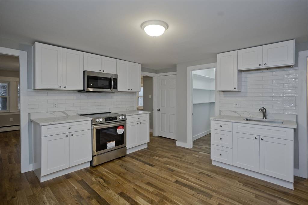 South Hadley, MA 01075,11 Canal St #2