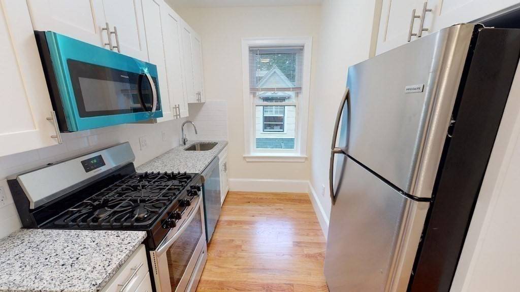 Brookline, MA 02445,672 Washington #5