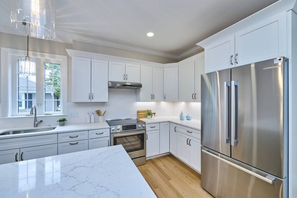 51 Greeley Cir Arlington, MA 02474