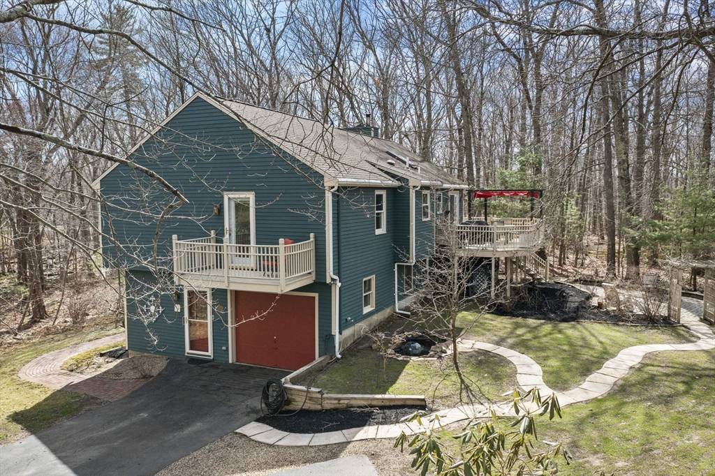 Medway, MA 02053,19 Stanley Road
