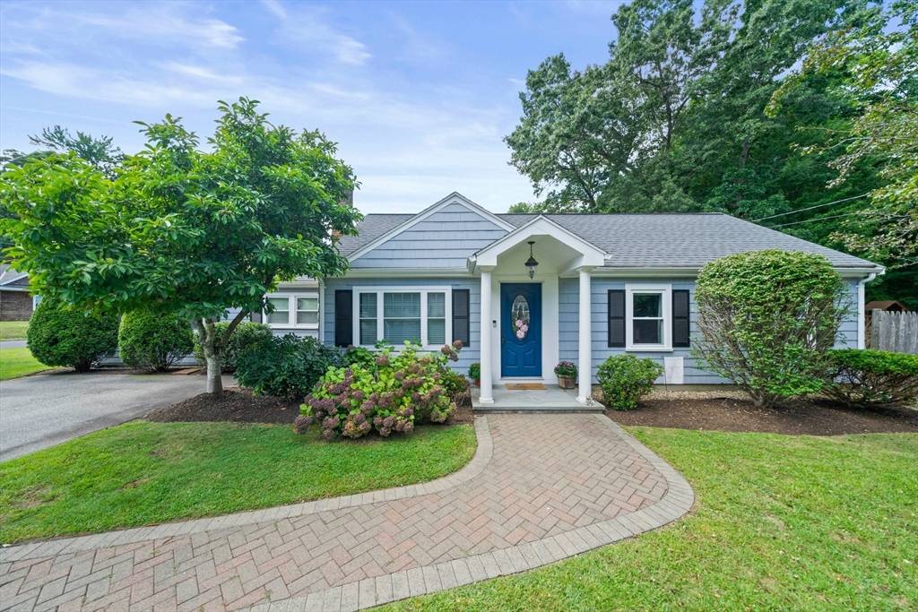 Canton, MA 02021,54 Birchcroft Rd