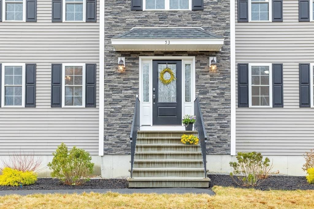 Billerica, MA 01862,53 Fieldstone Lane