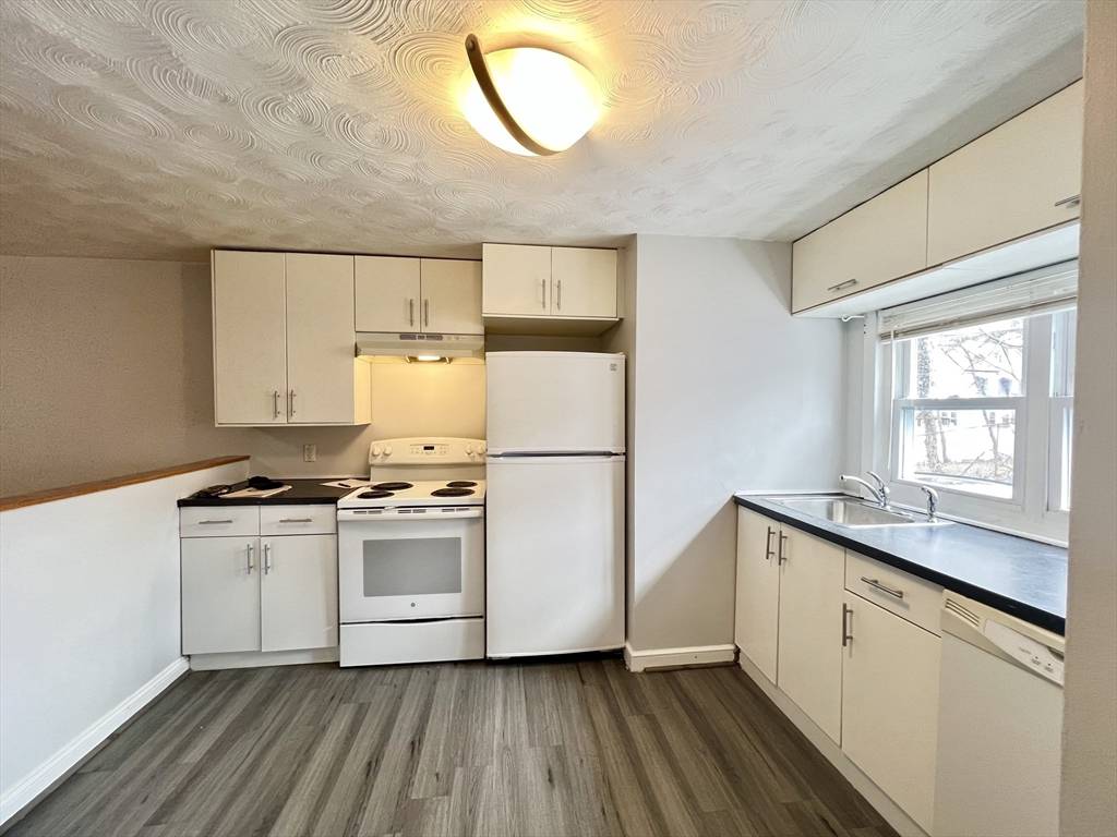Boston, MA 02124,25 Bailey St #1