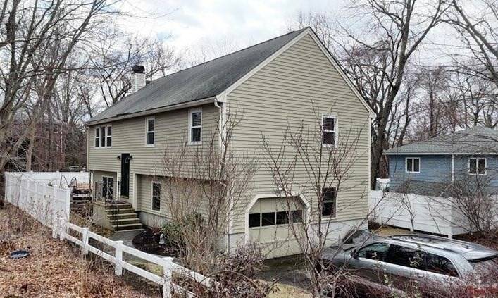 North Andover, MA 01845,12 Autran Ave