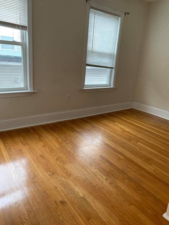 Brookline, MA 02445,25 Aspinwall Ave #4
