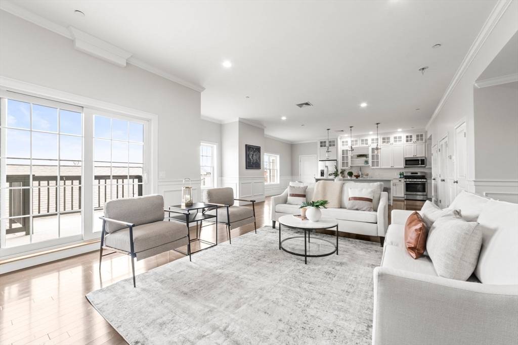 Boston, MA 02127,823 East 6th #5