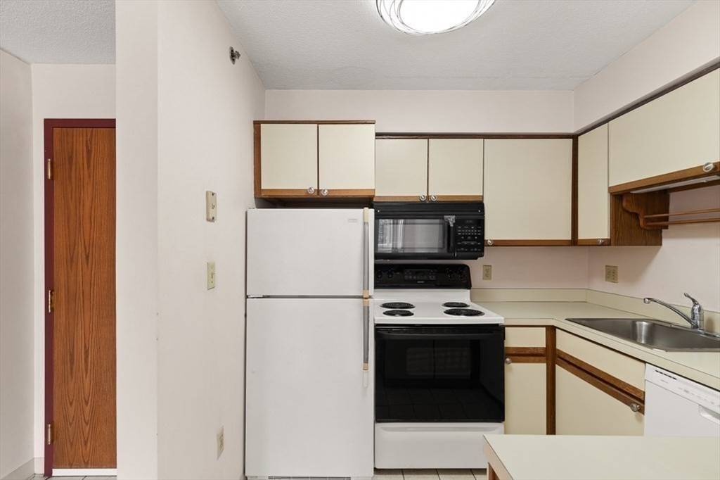 Beverly, MA 01915,60 Rantoul Street #514