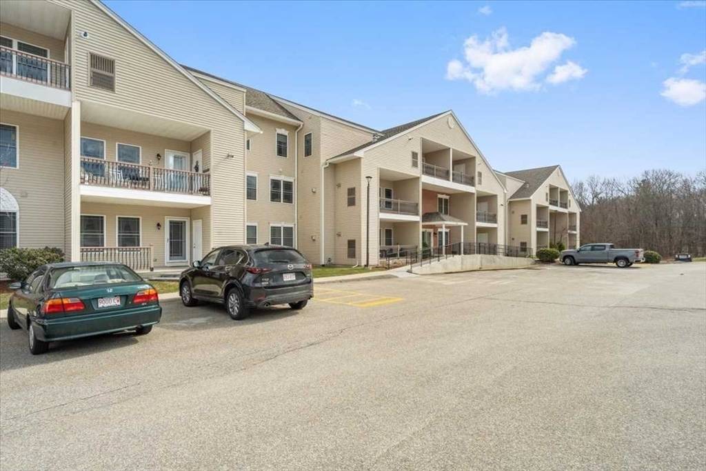 Holden, MA 01520,216 Reservoir St #304
