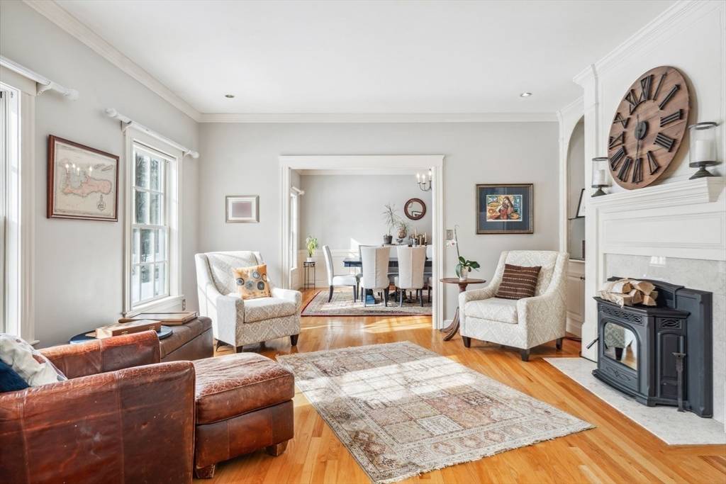 Sherborn, MA 01770,4 Green Lane