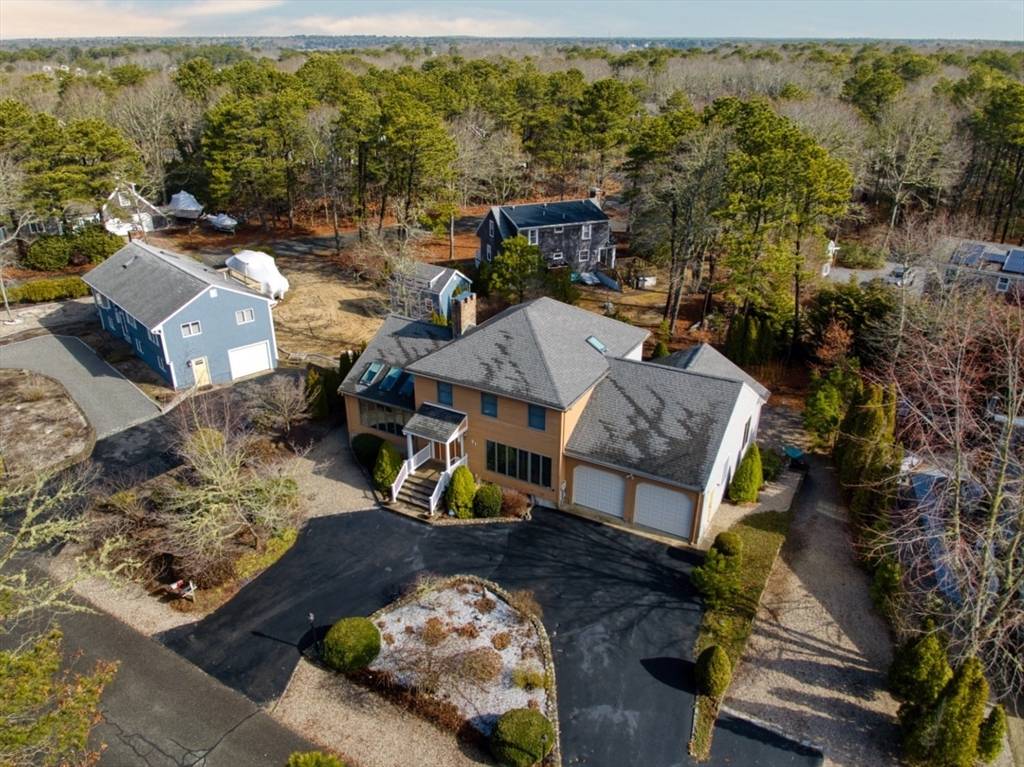 Mashpee, MA 02649,51 Manitoba Rd