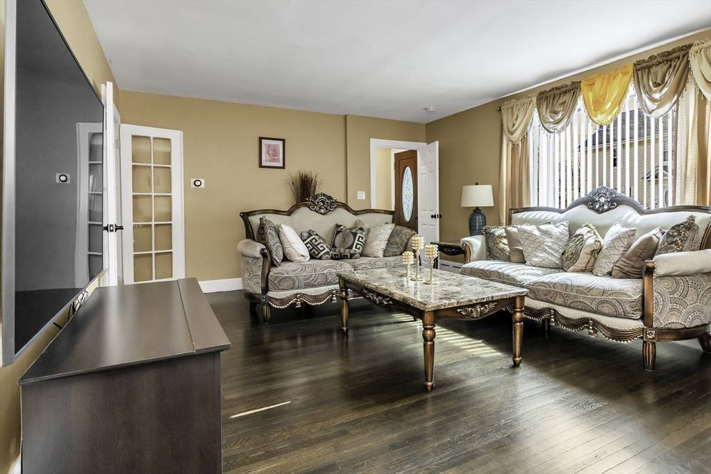 Methuen, MA 01844,25 Eastbrook Pl