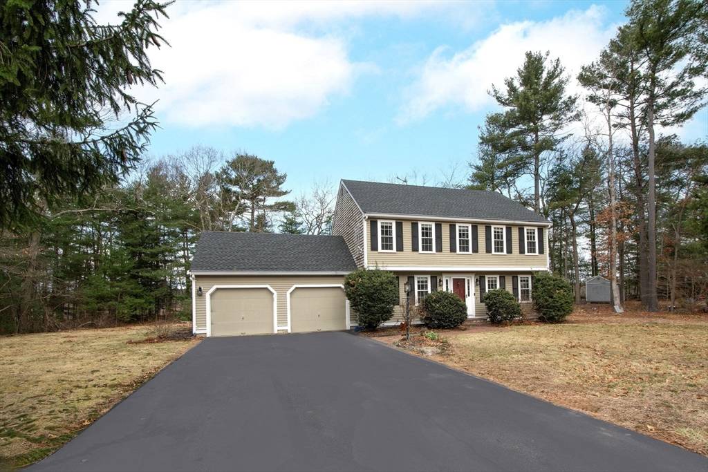Hanson, MA 02341,136 Rosewood Dr