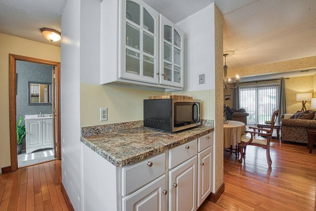 Taunton, MA 02780,685 Bay Street #18