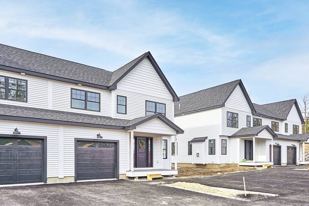 Lunenburg, MA 01462,711.7 Massachusetts Avenue #7