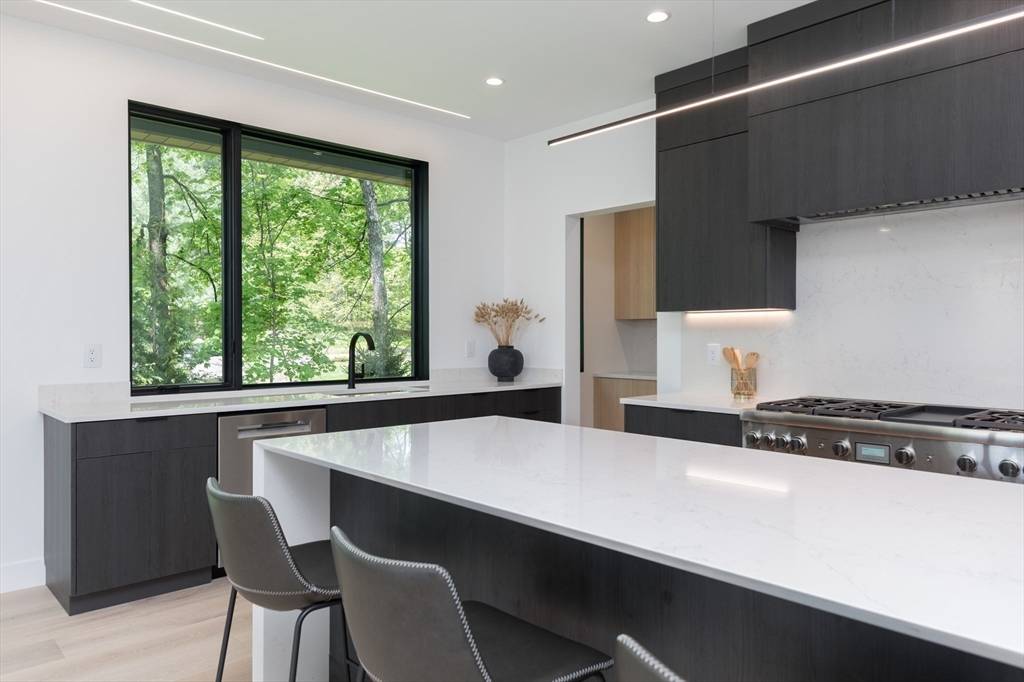 29 Willard Road Weston, MA 02493