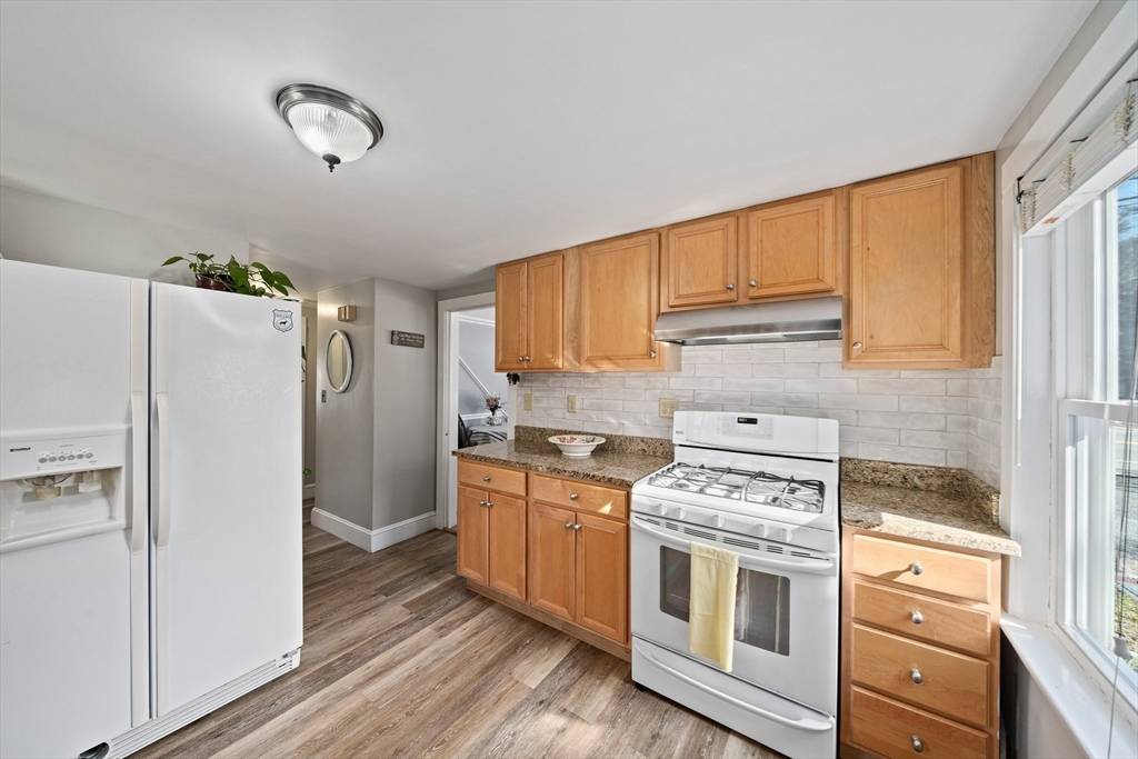 Marshfield, MA 02050,445 Plain Street