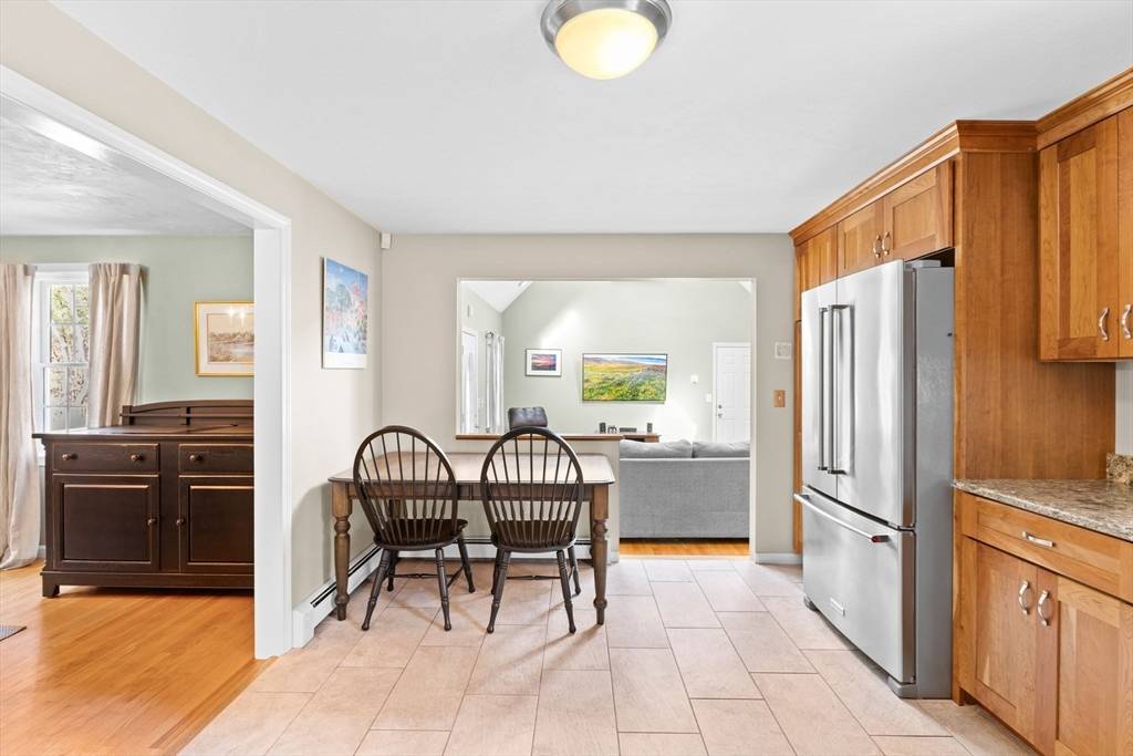 Lakeville, MA 02347,39 Malbone St