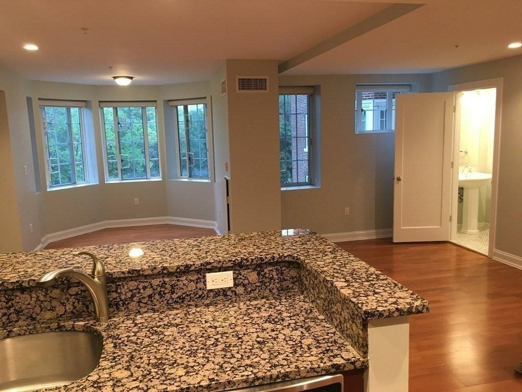 Brookline, MA 02446,20 Chapel Street #C601