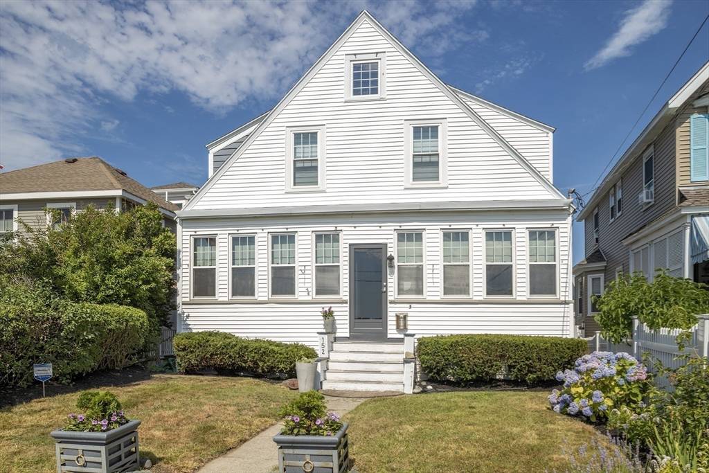 Hull, MA 02045,152 Cadish Ave