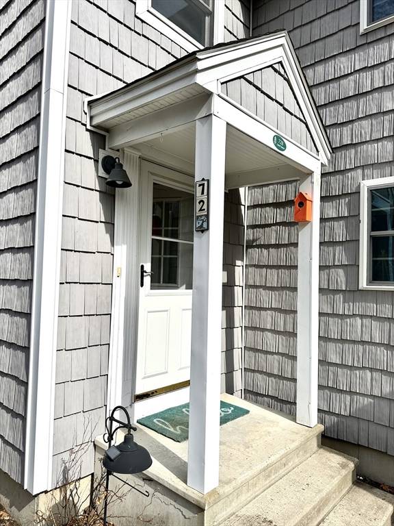 Greenfield, MA 01301,72 Laurel St #B