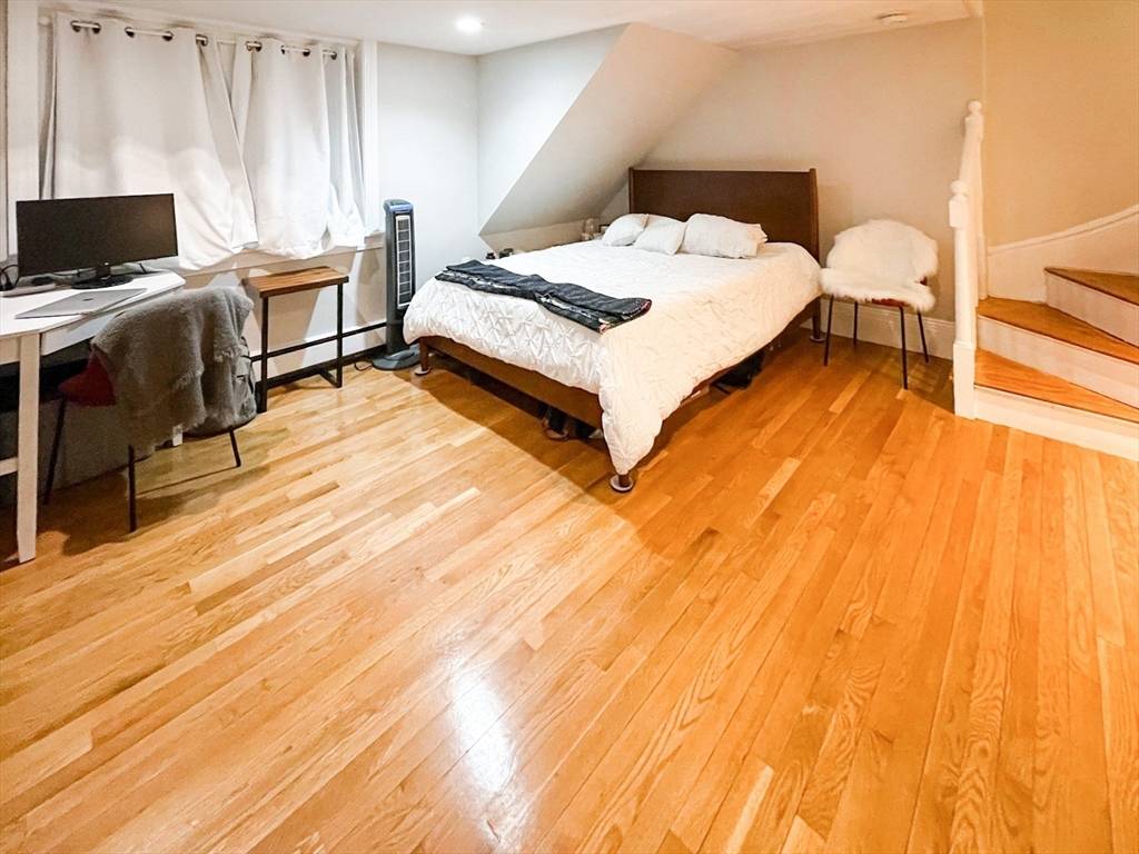 Boston, MA 02116,37 Gray St #1