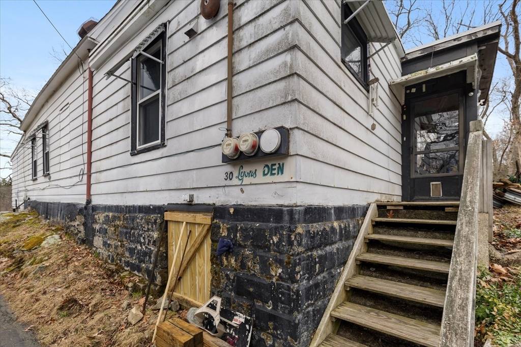 Canton, MA 02021,30 Manitou Rd