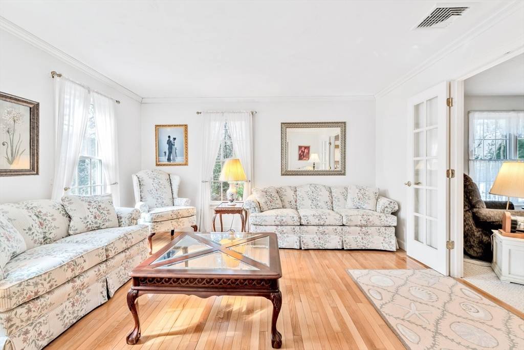 16 Cedar Street Mashpee, MA 02649