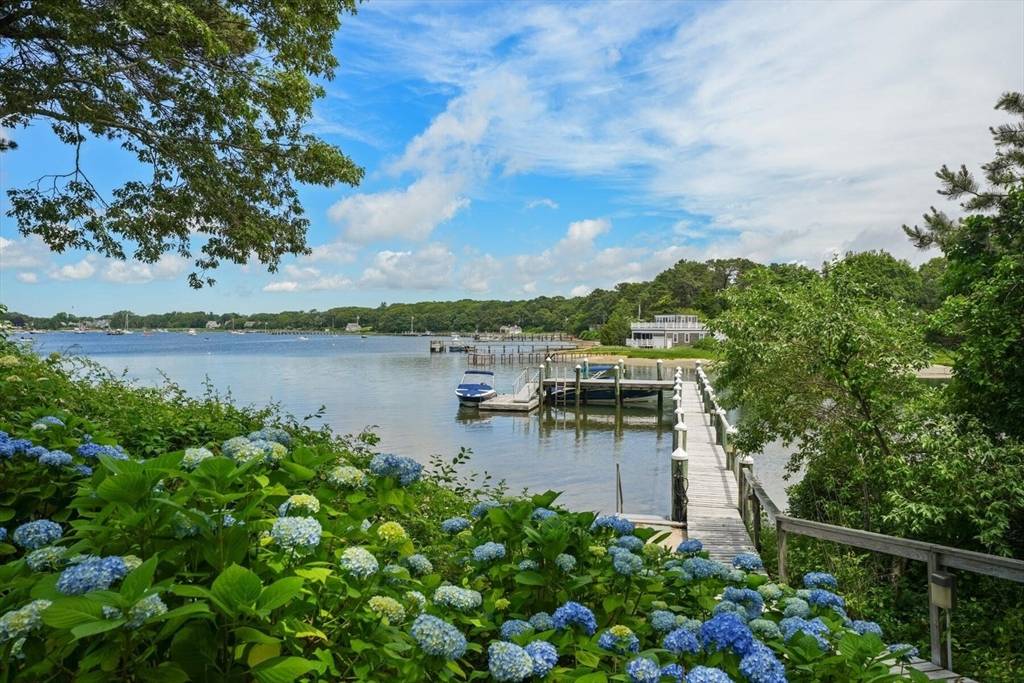 Barnstable, MA 02655,168 Garrison Lane