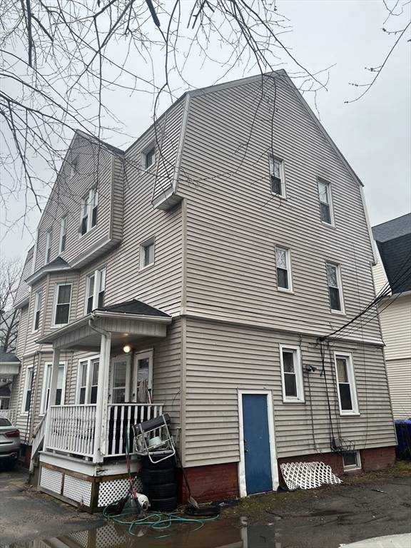 Springfield, MA 01109,237 College St