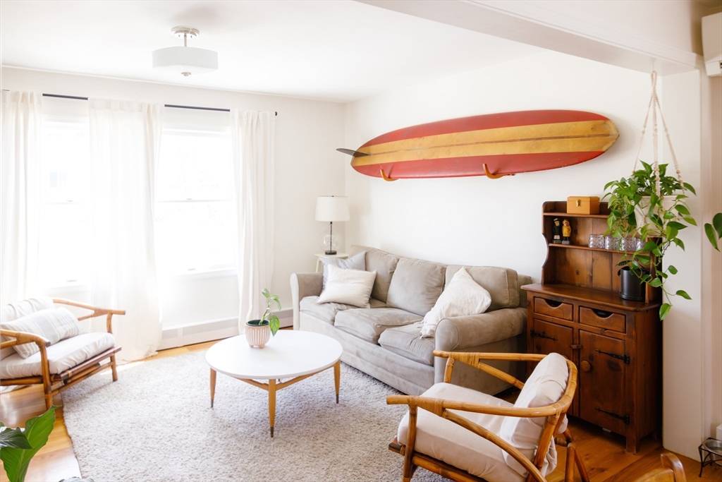 Gloucester, MA 01930,10 Loma Dr