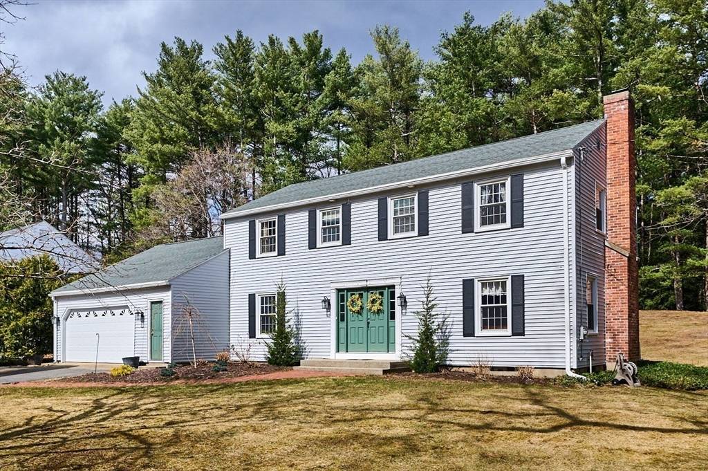 Wilbraham, MA 01095,9 Captain Road