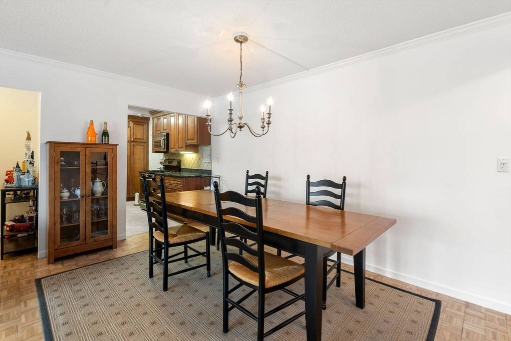 Brookline, MA 02445,33 Pond Avenue #405