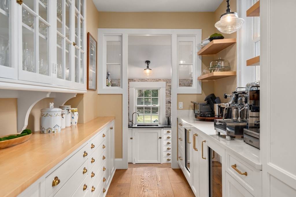 372 Warren Street Brookline, MA 02445