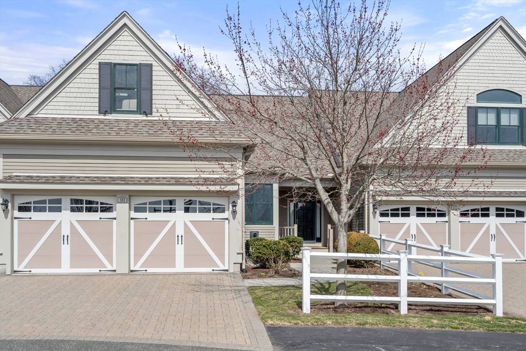 Belmont, MA 02478,10 Meadows Lane #10