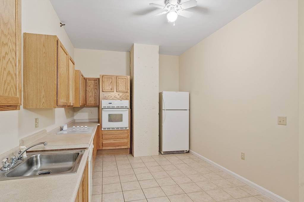 Lowell, MA 01852,33 Middle St #2