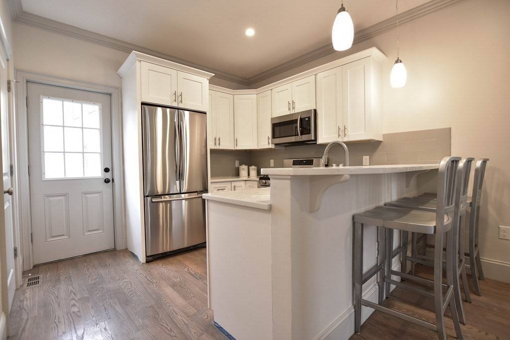 Boston, MA 02126,51 River St #51